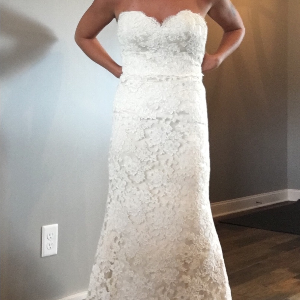 Ivory Lace/Vintage Wedding Gown - Picture 3 of 8